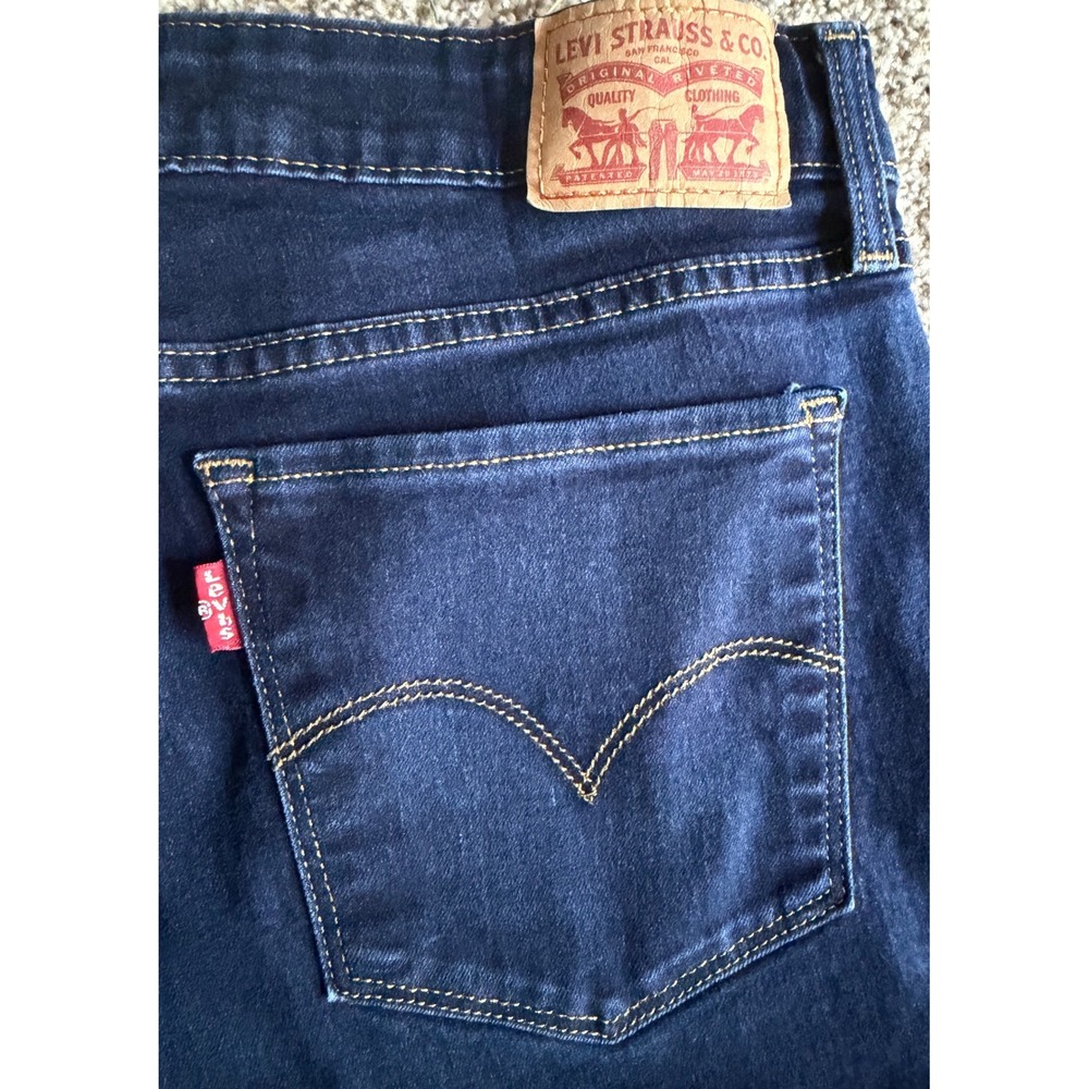 Levis 711 Skinny Jeans Womens 32 Dark Wash Blue Denim Mid Rise Stretch WaterLess - Picture 6 of 10